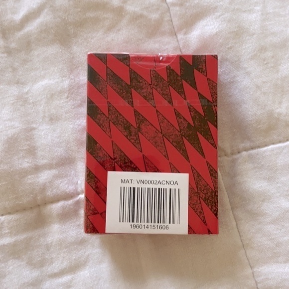 NWT Vans Off The Wall Playing Cards Deck - Picture 2 of 3
